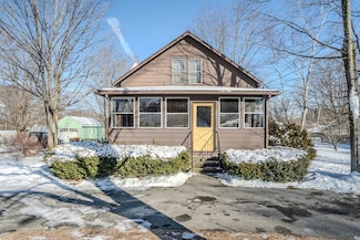 520 N Westfield St, Feeding Hills, MA 01030