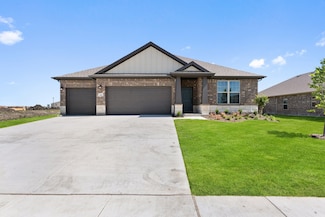 216 Briarwood Dr, Nevada, TX 75173