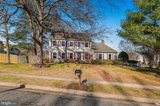 5206 Chapel Gate Ct, Alexandria, VA 22315