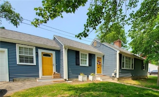 125 Bradford Ave, East Providence, RI 02914