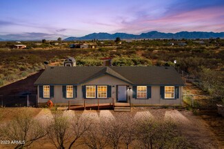528 E Camino de Mesa, Huachuca City, AZ 85616