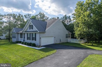 167 Cacapon Ln, Cross Junction, VA 22625