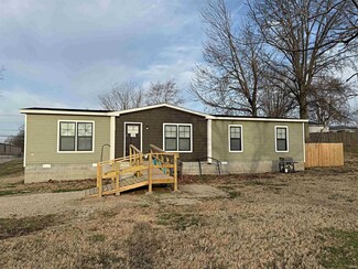 110 E Park Rd, Washington, IN 47501