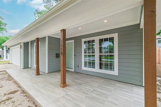 7518 Dearborn St, Houston, TX 77055