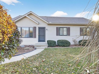 7010 Douglas Rd, Lambertville, MI 48144