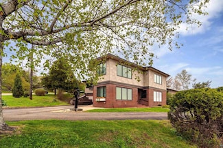 1101 E Skyline Pkwy, Duluth, MN 55805