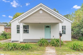 34 Jamison St, Greenville, SC 29611