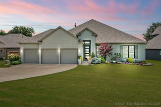 8701 E Hartford St, Broken Arrow, OK 74014