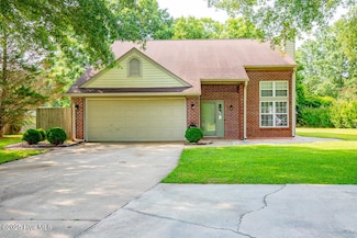 4902 Woodbrook Dr, New Bern, NC 28562