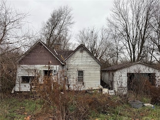 4070 N 1494 East Rd, Ridge Farm, IL 61870