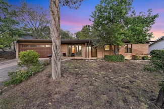 5723 Highland Hills Dr, Austin, TX 78731