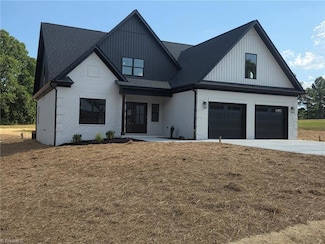 116 Corbin Ln, Lexington, NC 27295