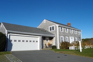 9 Babcock Ln, West Dennis, MA 02670