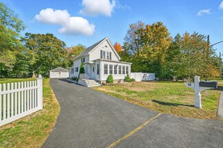 16 Munroe St, Lynnfield, MA 01940