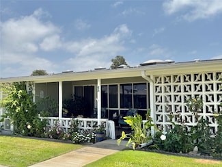 1664 Thunderbird Dr Unit 17i, Seal Beach, CA 90740