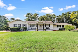 3 S University Cir, Deland, FL 32724