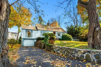 279 W Shore Dr, Marblehead, MA 01945