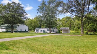 7211 Thompson Rd, Hoagland, IN 46745
