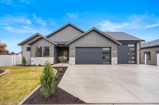 1813 W Ridgemont Ave, Hayden, ID 83835
