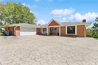 10 Pemford Place, Liberty, MO 64068