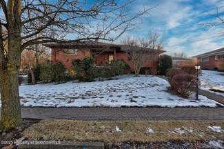 101 Lilac Ln, Scranton, PA 18505