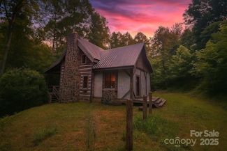 459 Old Yellow Mountain Rd, Marion, NC 28752