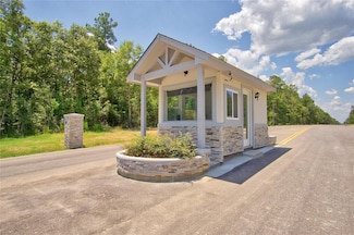 2071 Rd 66117, Dayton, TX 77535