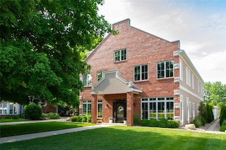 410 Franklin St, Pella, IA 50219