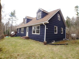 76 Hill St, Littleton, NH 03561
