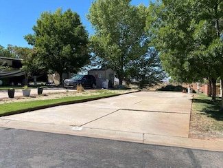 68 Cinder St, Hurricane, UT 84737