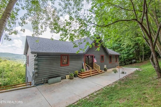 699 Lakeview Dr, Sharps Chapel, TN 37866