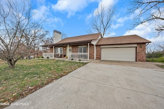 2838 Schott Rd, Jefferson City, MO 65101