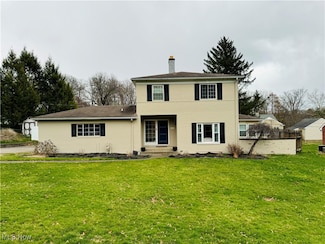 2740 W Ridgewood Cir, Zanesville, OH 43701