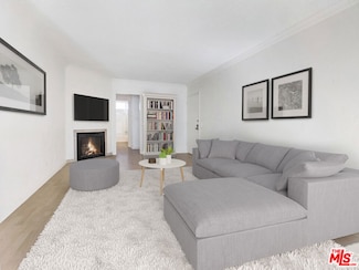 1538 11th St Unit 3, Santa Monica, CA 90401