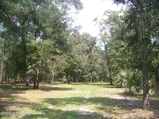 234 Lake St, Pomona Park, FL 32181