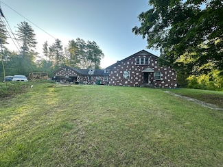 12-r Jackielyn Cir, Granby, MA 01033