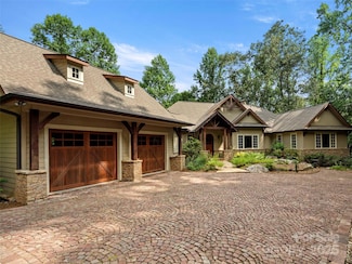 672 Walnut Valley Pkwy, Arden, NC 28704