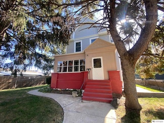2417 Pierce St, Omaha, NE 68105