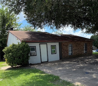 5918 Highcrest Dr, Garland, TX 75043