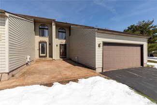 116 Lookout Cir, Syracuse, NY 13209