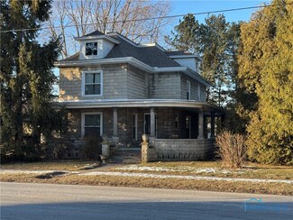 536 W Madison St, Gibsonburg, OH 43431
