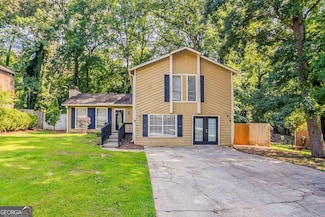5383 Forest Ln E, Stone Mountain, GA 30088