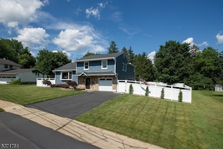 12 Honeyman Dr, Succasunna, NJ 07876