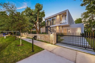 2440 Trapp Ave, Miami, FL 33133
