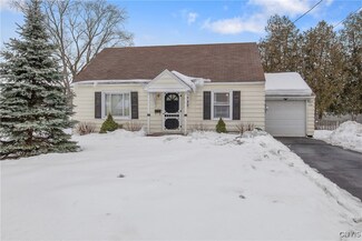 207 Hyland Dr, Syracuse, NY 13212