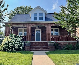 413 Florence Ave, Waynesboro, VA 22980