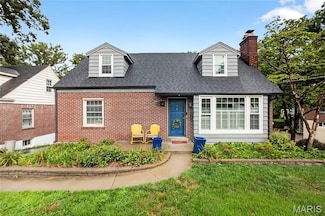 904 Liggett Ave, Saint Louis, MO 63126