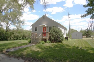 1266 Ackermant St, Waterloo, IA 50703