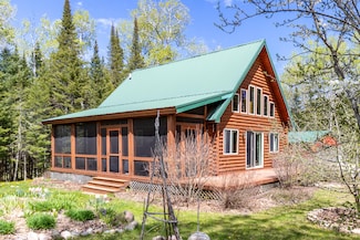16231 Nipigon Rd, Cheboygan, MI 49721