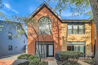 1801 W Diversey Pkwy Unit 16, Chicago, IL 60614